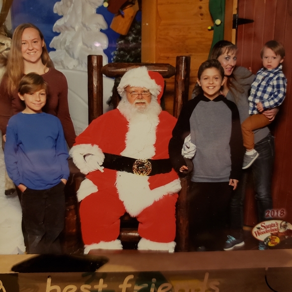 Meet your Posher, Amber - Picture 10 of 12